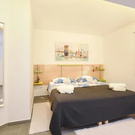 With A Parking Space Kastel Stari, - 15411