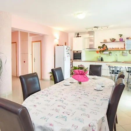 With A Parking Space Kastel Stari, - 15411 Lejlighed *